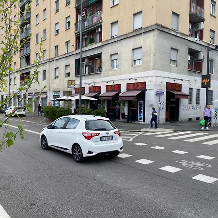 Bnb Milano Dipinta Di Blu Dış mekan fotoğraf